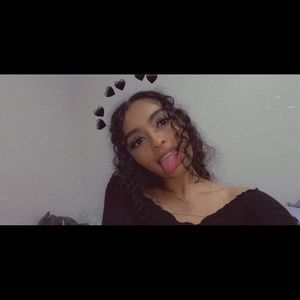 Meet your Posher, Marisa